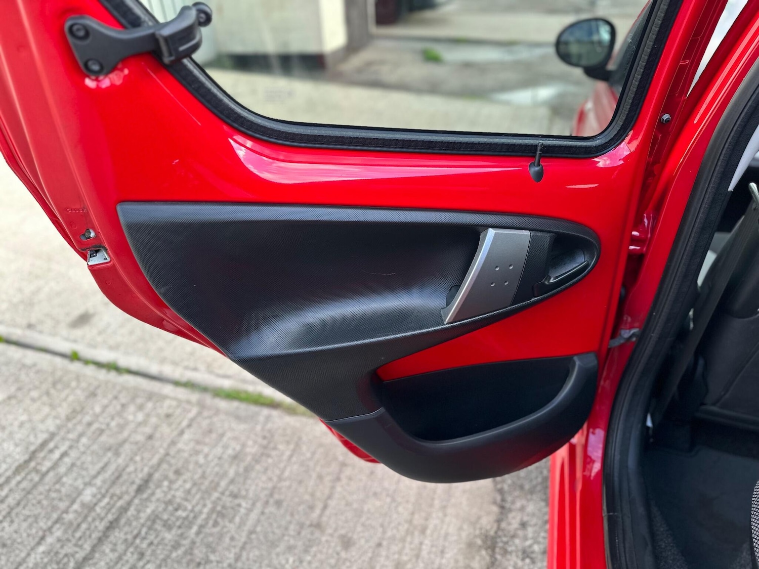 Used Toyota AYGO 2014 for sale - 76898638: Photo 37