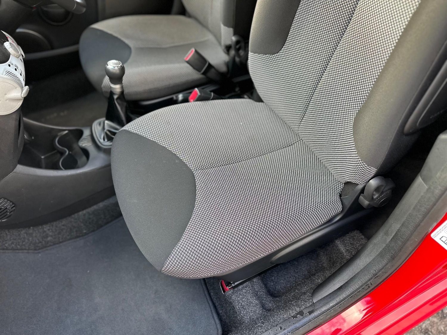 Used Toyota AYGO 2014 for sale - 76898638: Photo 40