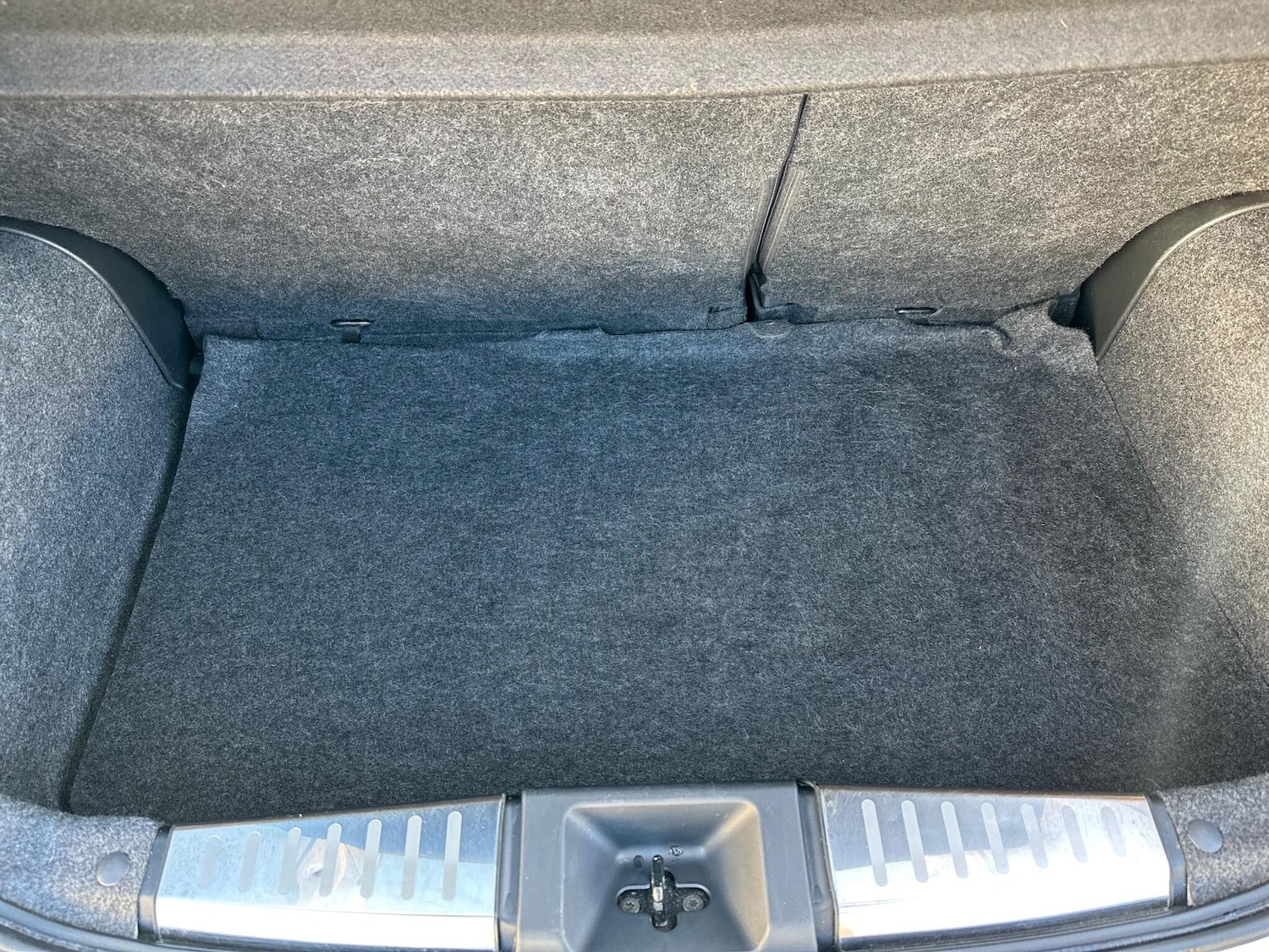 Used Nissan Micra 2015 for sale - 76801500: Photo 17