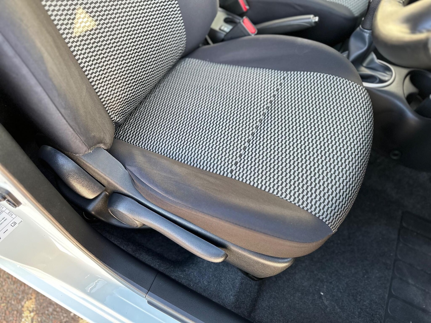 Used Nissan Micra 2015 for sale - 76801500: Photo 34