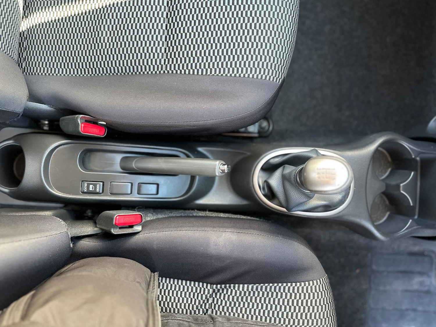 Used Nissan Micra 2015 for sale - 76801500: Photo 41