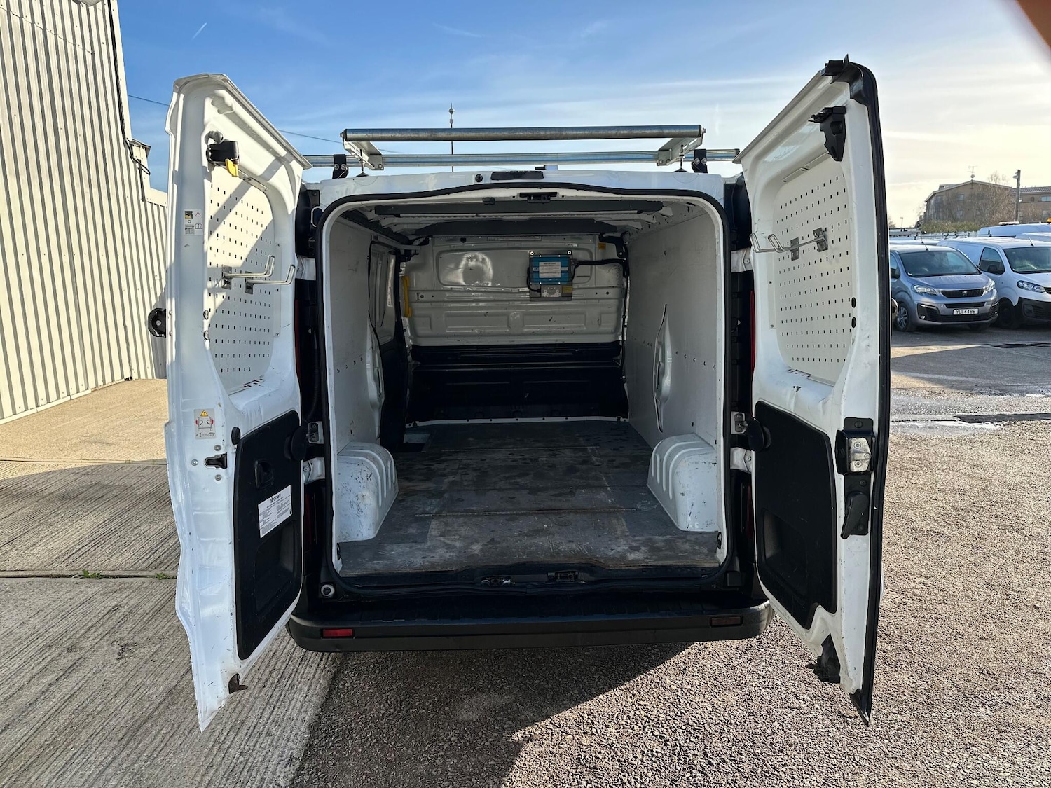 Used Vauxhall Vivaro for sale - 77029200: Photo 11