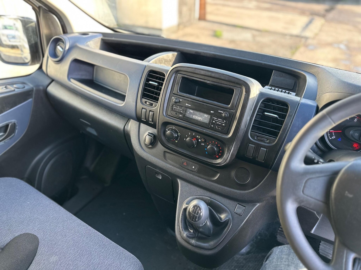 Used Vauxhall Vivaro for sale - 77029200: Photo 35