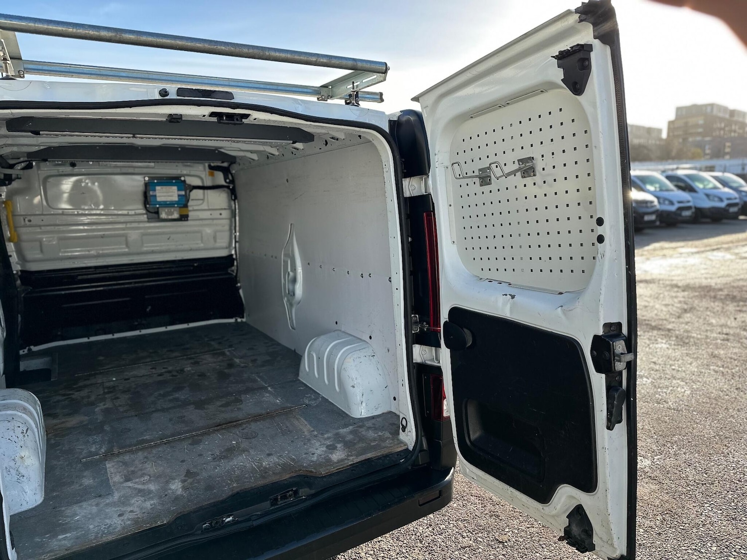 Used Vauxhall Vivaro for sale - 77029200: Photo 36