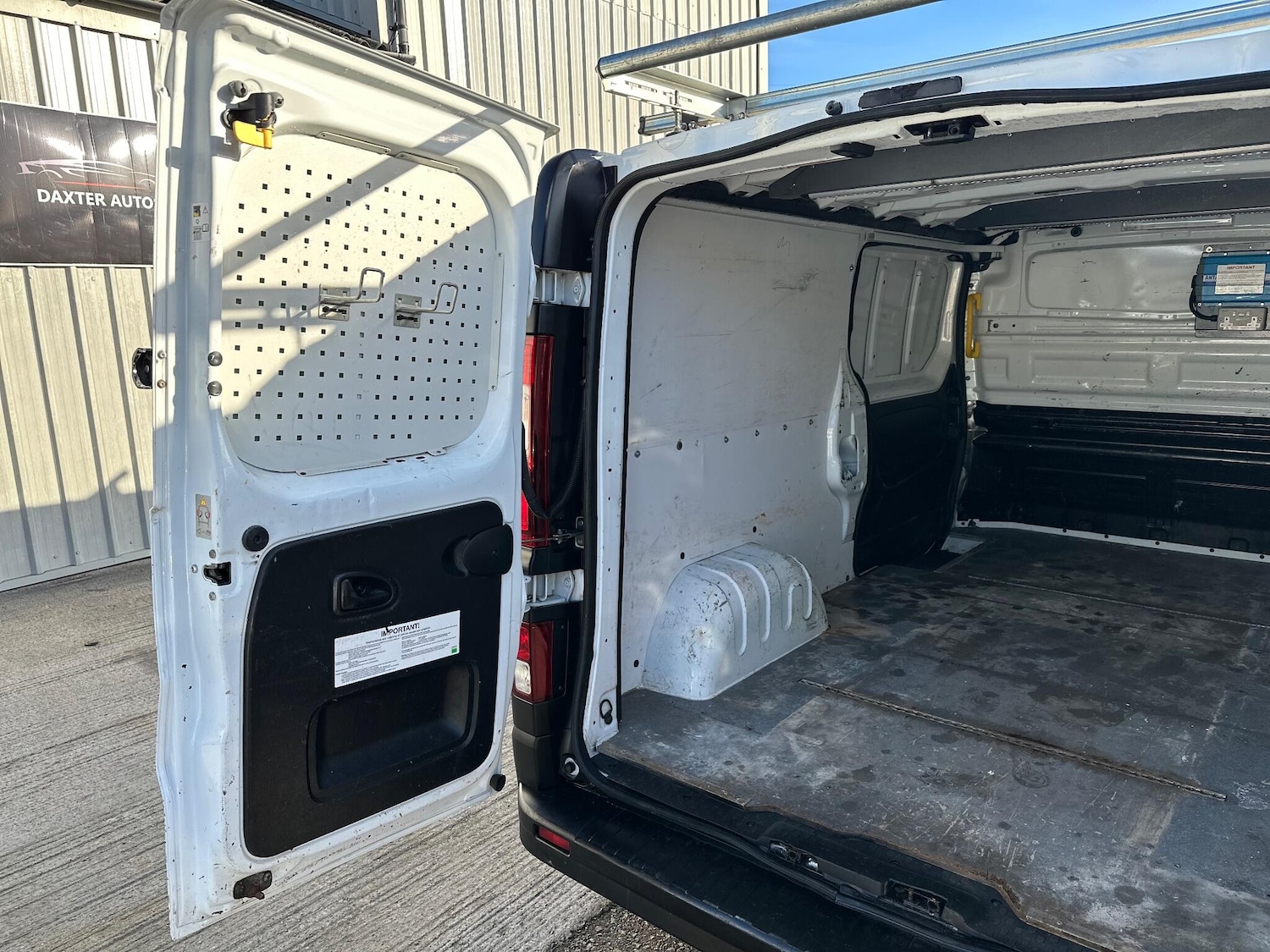 Used Vauxhall Vivaro for sale - 77029200: Photo 40