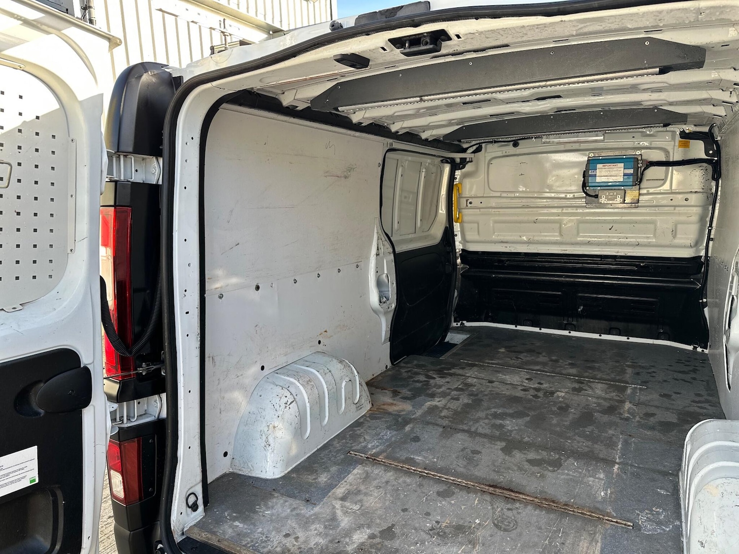 Used Vauxhall Vivaro for sale - 77029200: Photo 42