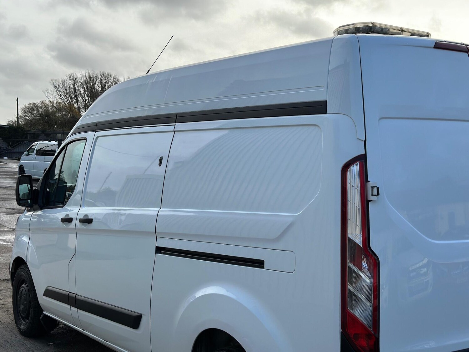 Used Ford Transit Custom 2018 for sale - 76742649: Photo 28