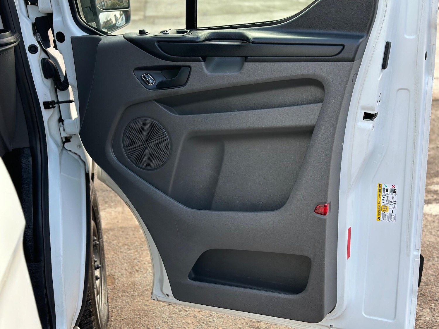 Used Ford Transit Custom 2018 for sale - 76742649: Photo 31