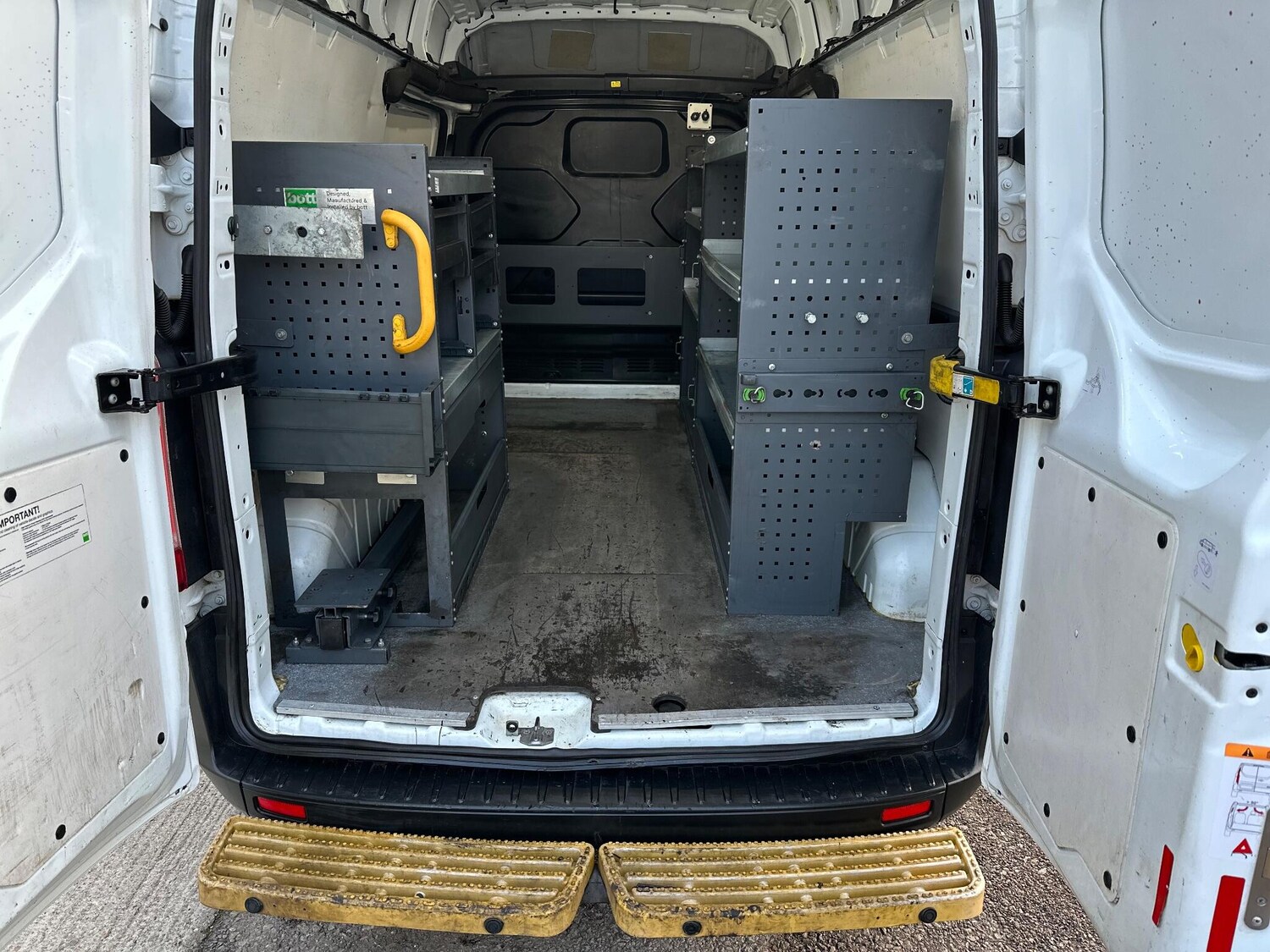 Used Ford Transit Custom 2018 for sale - 76742649: Photo 50