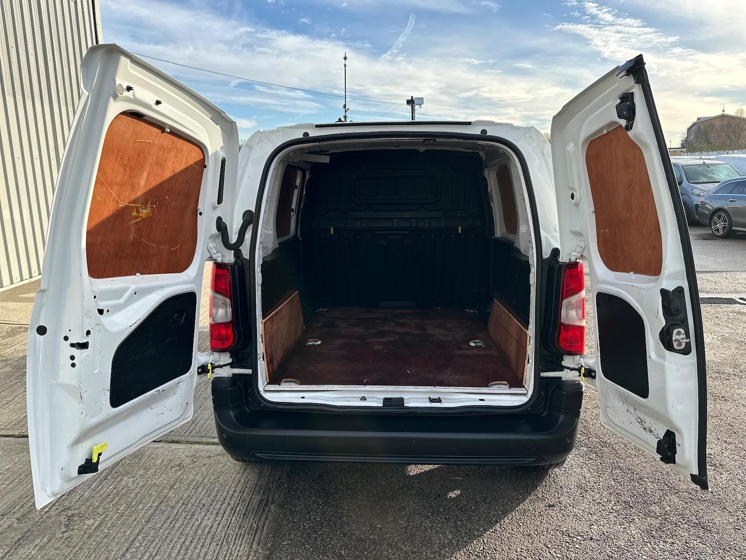 Used Citroen Berlingo 2020 for sale - 76839718: Photo 40