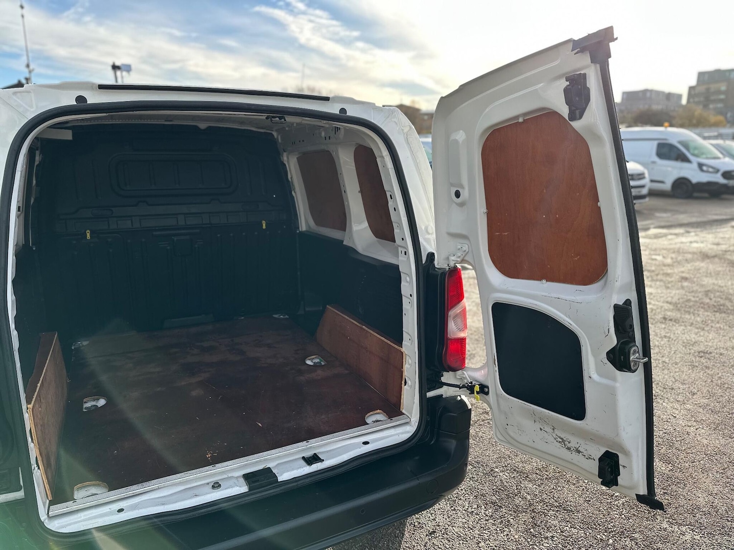 Used Citroen Berlingo 2020 for sale - 76839718: Photo 41