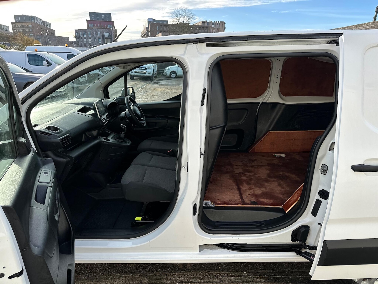 Used Citroen Berlingo 2020 for sale - 76839718: Photo 50