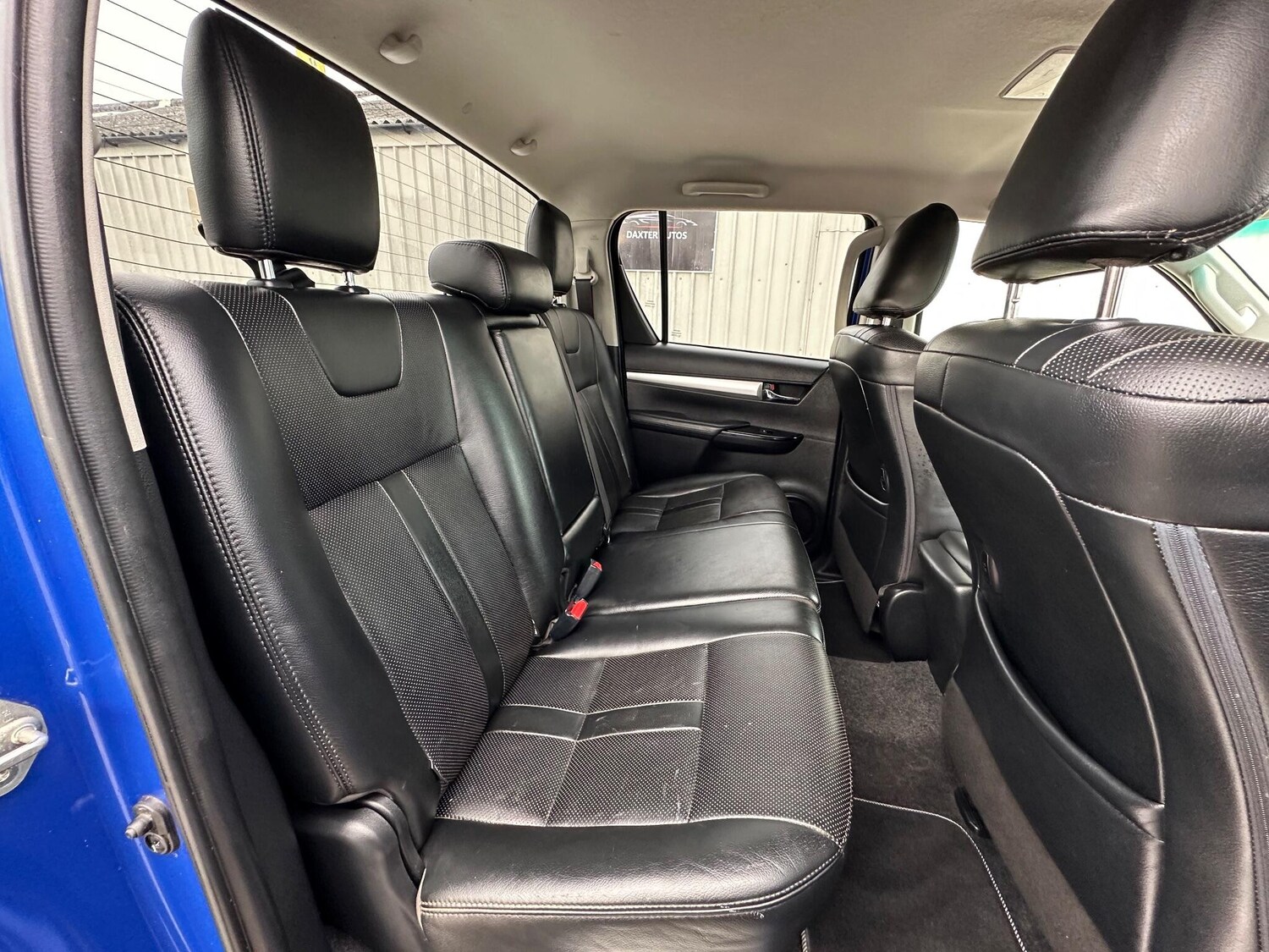 Used Toyota Hilux 2017 for sale - 76472751: Photo 14