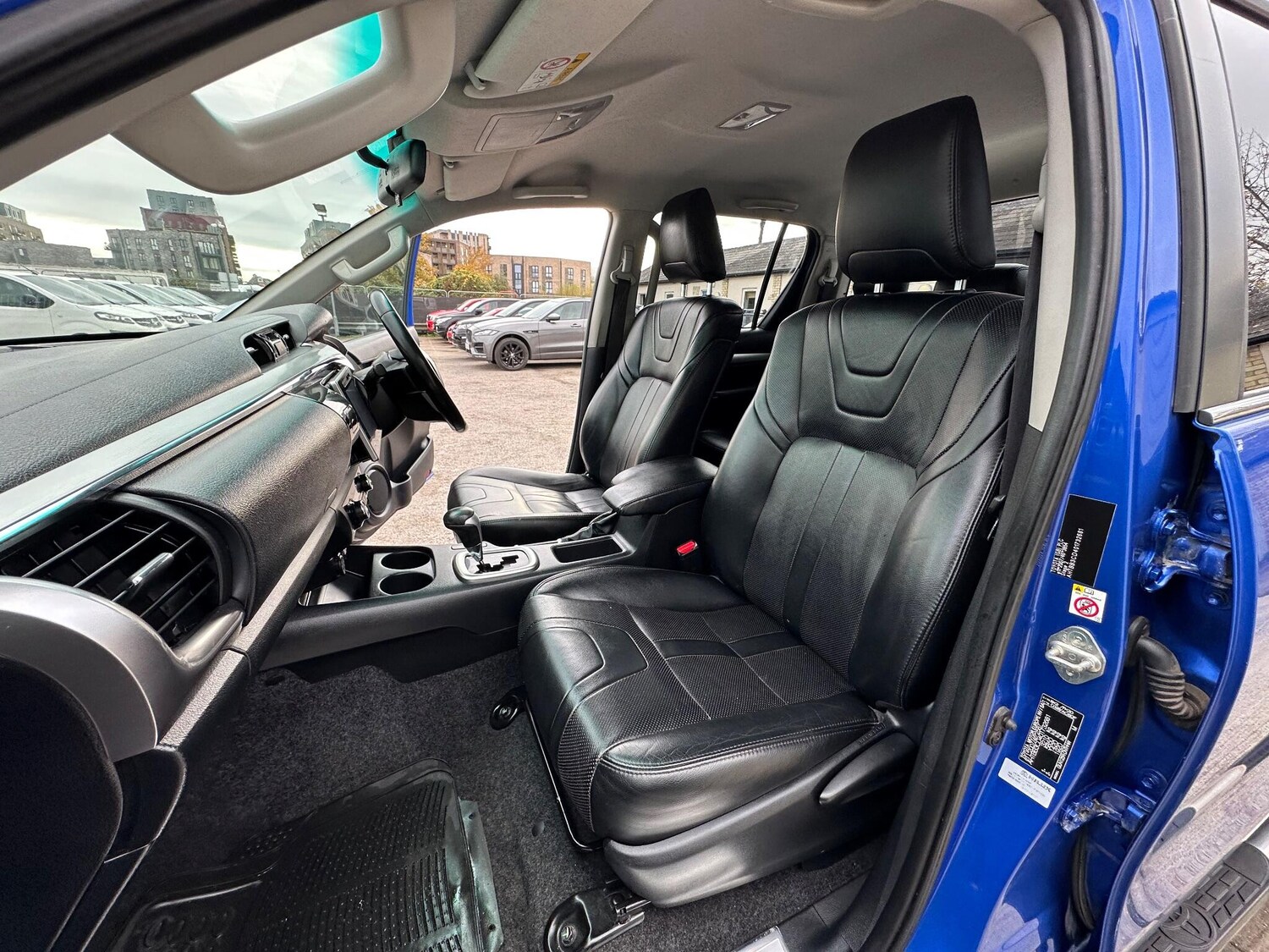 Used Toyota Hilux 2017 for sale - 76472751: Photo 15