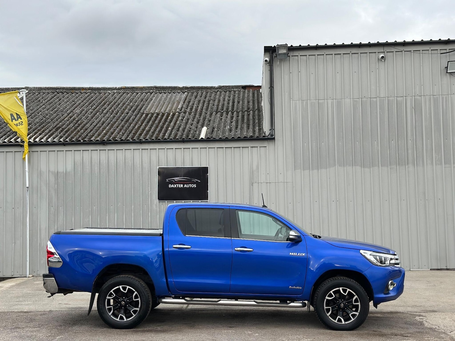 Used Toyota Hilux 2017 for sale - 76472751: Photo 19