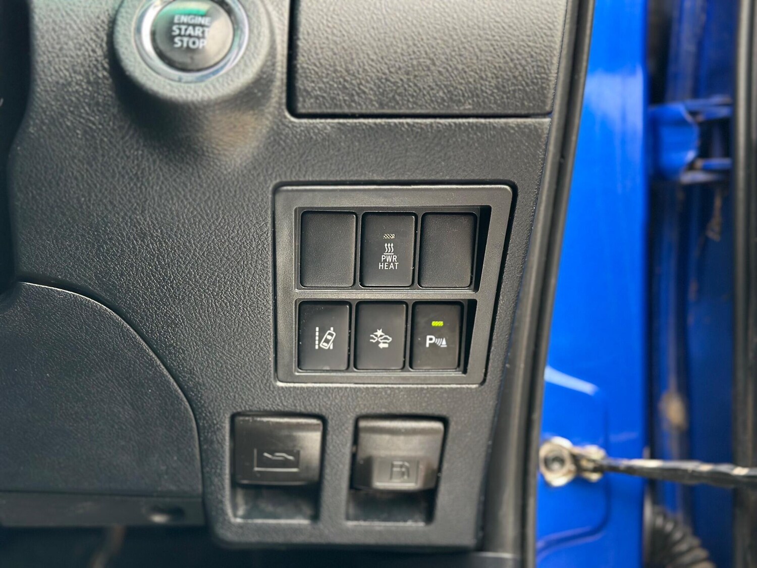 Used Toyota Hilux 2017 for sale - 76472751: Photo 29