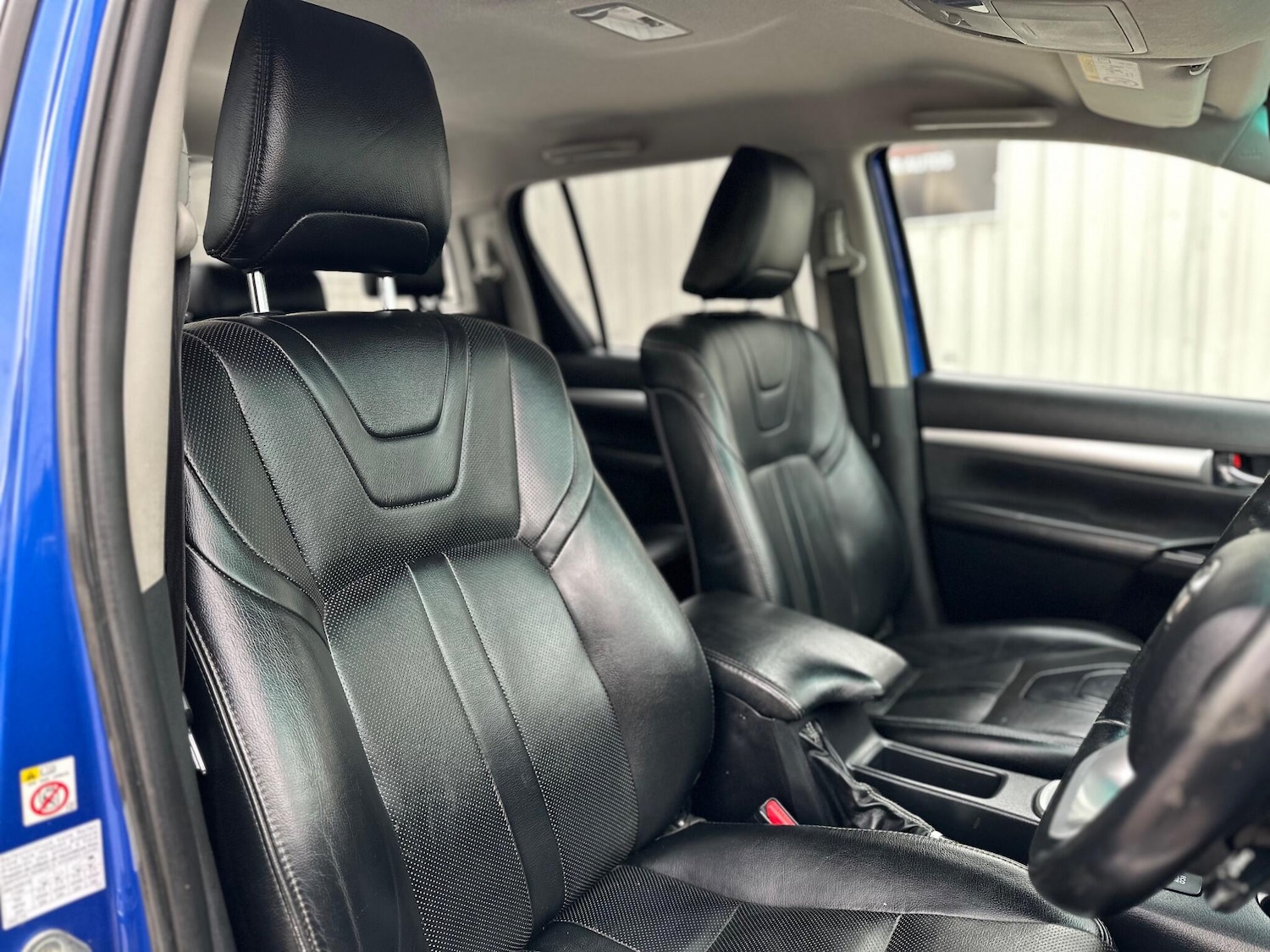 Used Toyota Hilux 2017 for sale - 76472751: Photo 33