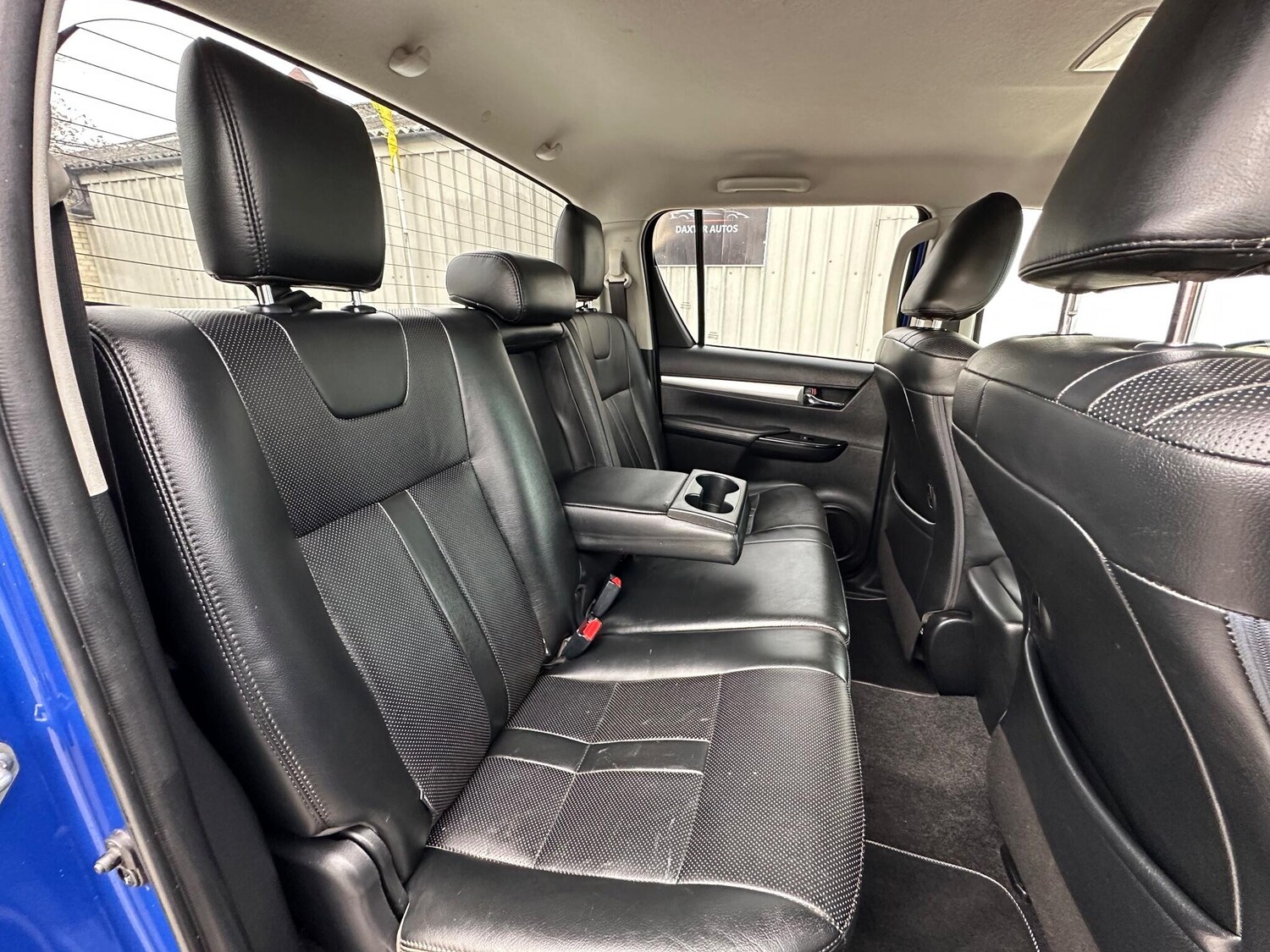 Used Toyota Hilux 2017 for sale - 76472751: Photo 44