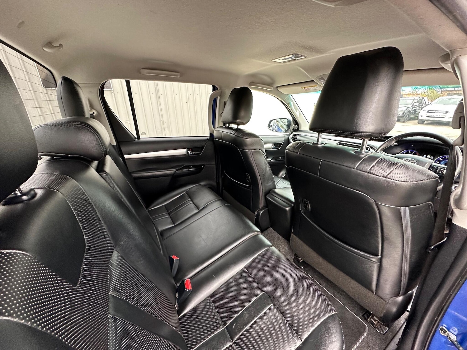 Used Toyota Hilux 2017 for sale - 76472751: Photo 45