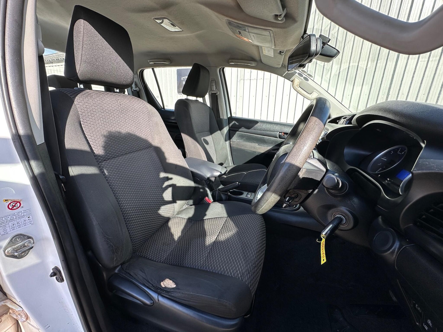 Used Toyota Hilux 2017 for sale - 76398959: Photo 12