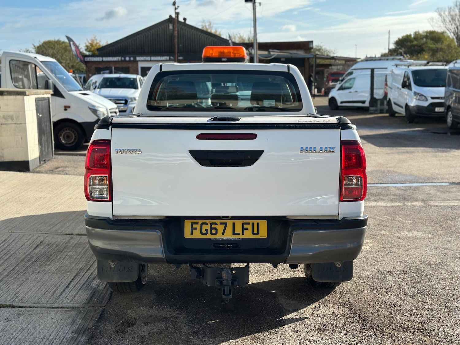 Used Toyota Hilux 2017 for sale - 76398959: Photo 20