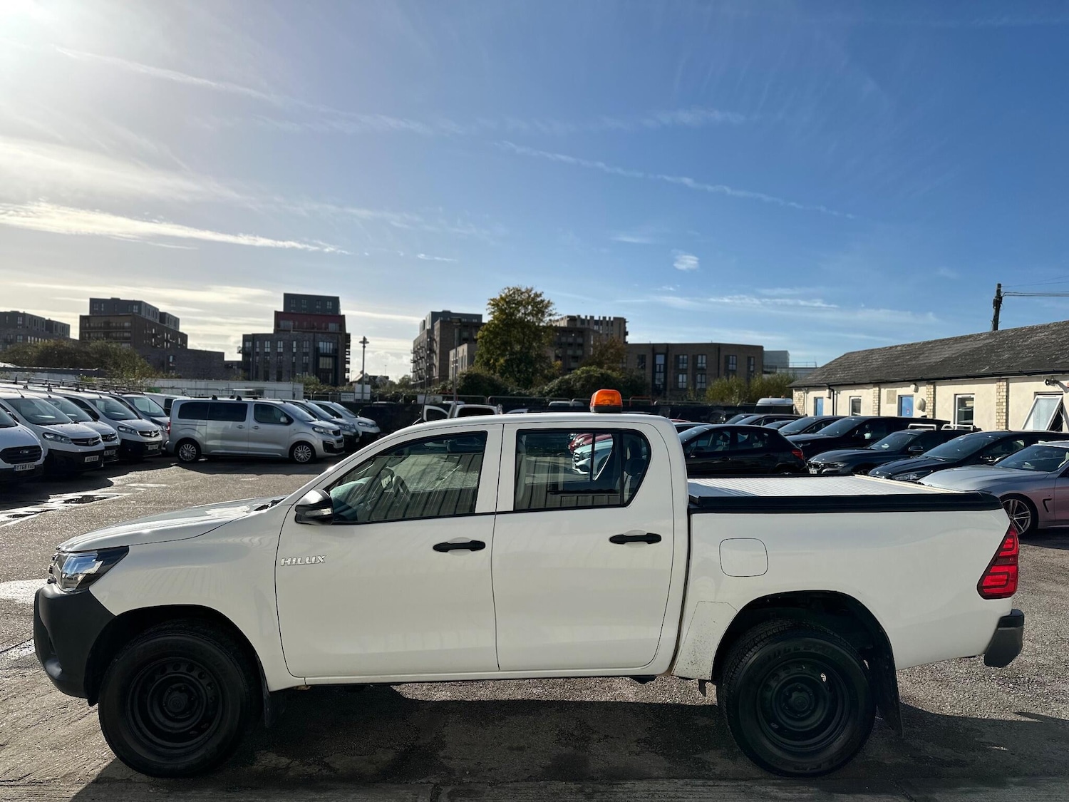 Used Toyota Hilux 2017 for sale - 76398959: Photo 21