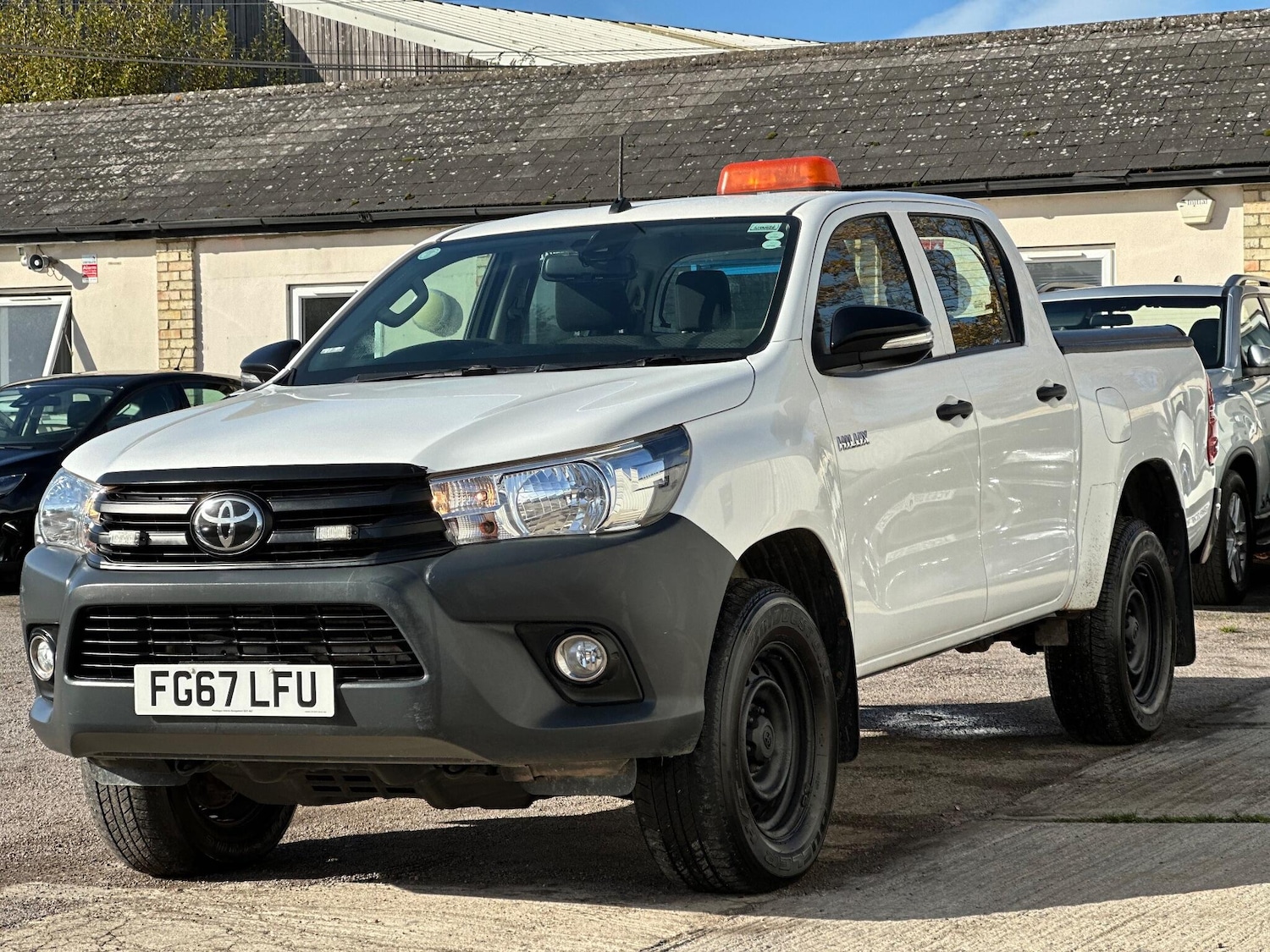 Used Toyota Hilux 2017 for sale - 76398959: Photo 3