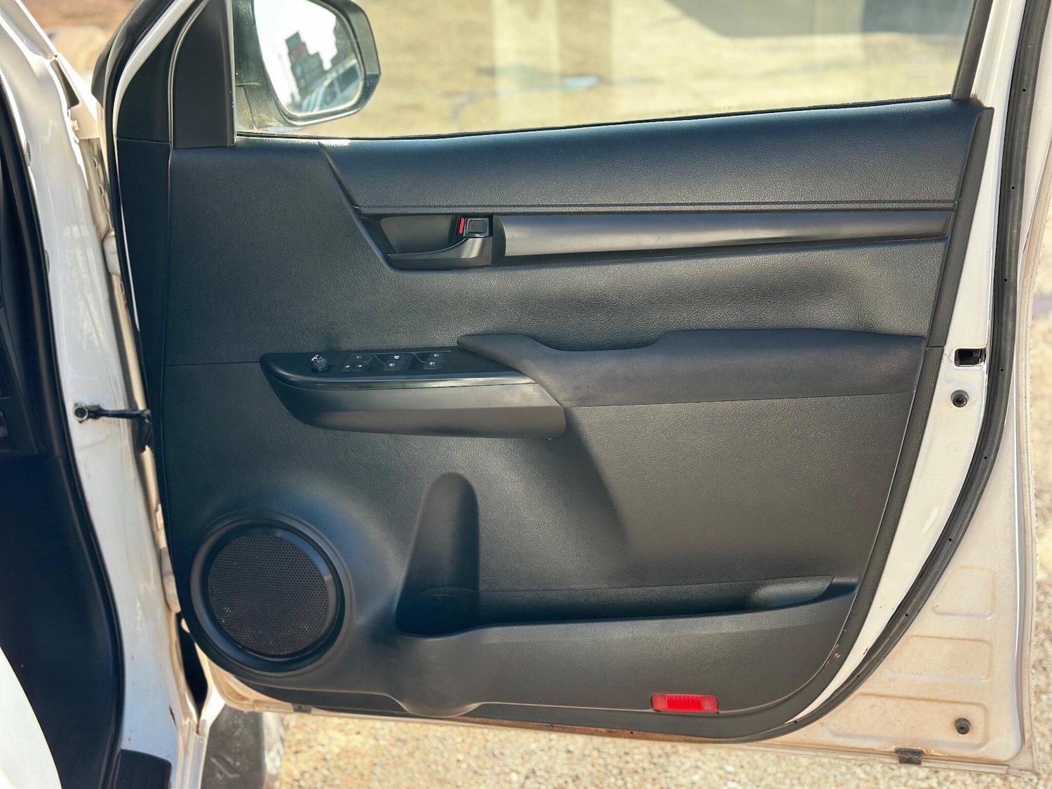 Used Toyota Hilux 2017 for sale - 76398959: Photo 30