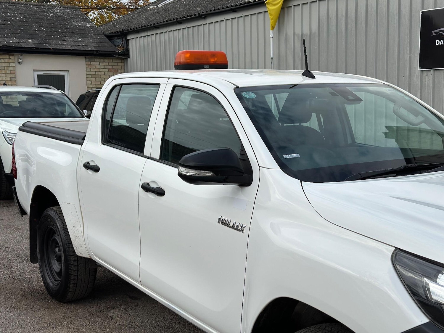 Used Toyota Hilux 2017 for sale - 76398959: Photo 41