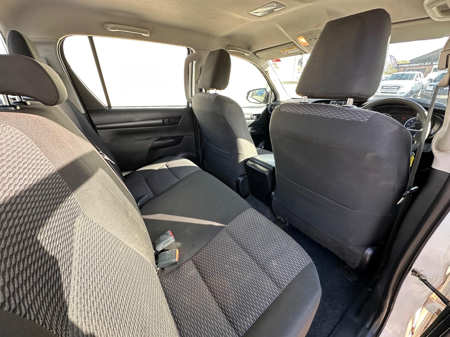 Used Toyota Hilux 2017 for sale - 76398959: Photo 42