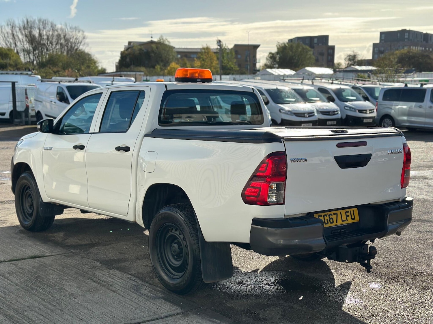 Used Toyota Hilux 2017 for sale - 76398959: Photo 5