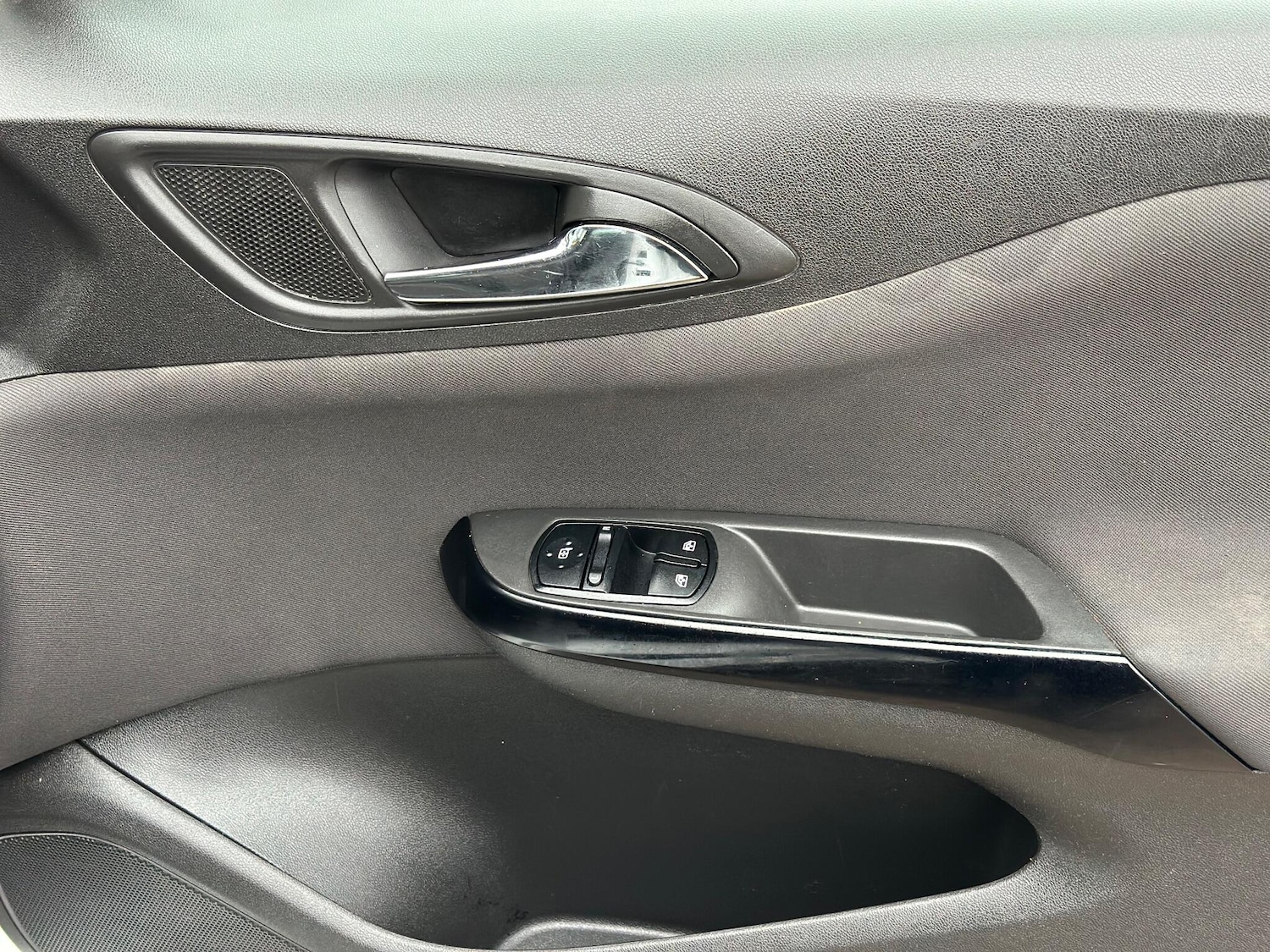 Used Vauxhall Corsa 2015 for sale - 77412090: Photo 32