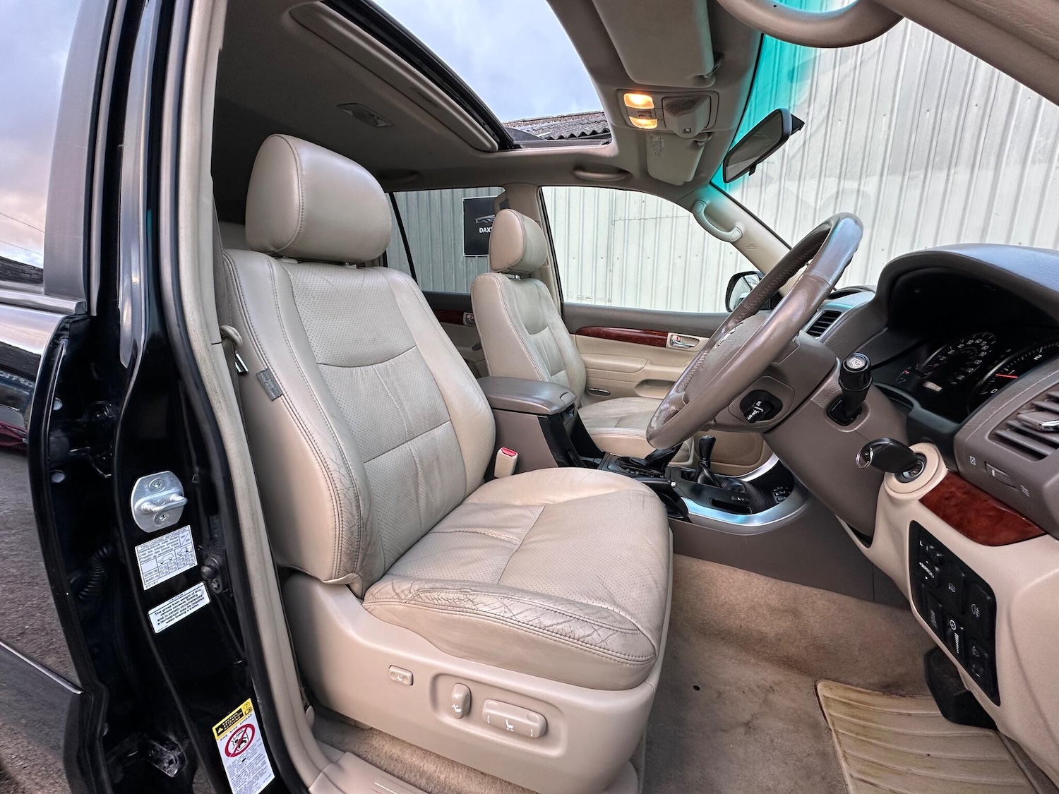 Used Toyota Land Cruiser 2007 for sale - 76701263: Photo 17