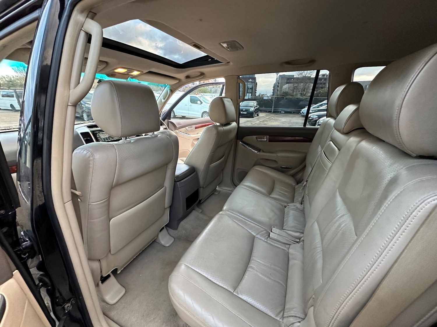 Used Toyota Land Cruiser 2007 for sale - 76701263: Photo 69