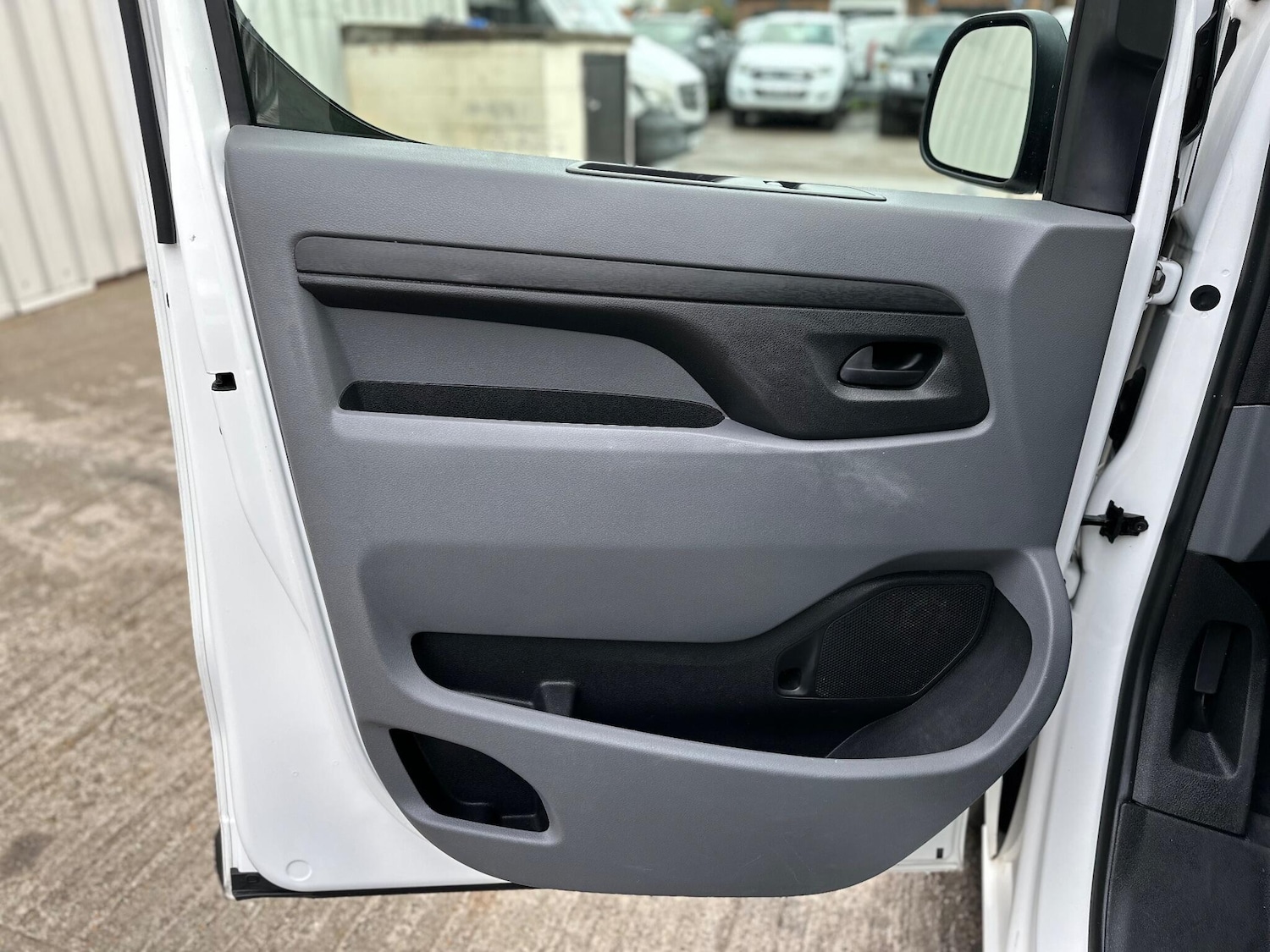 Used Citroen Dispatch 2020 for sale - 76549480: Photo 51