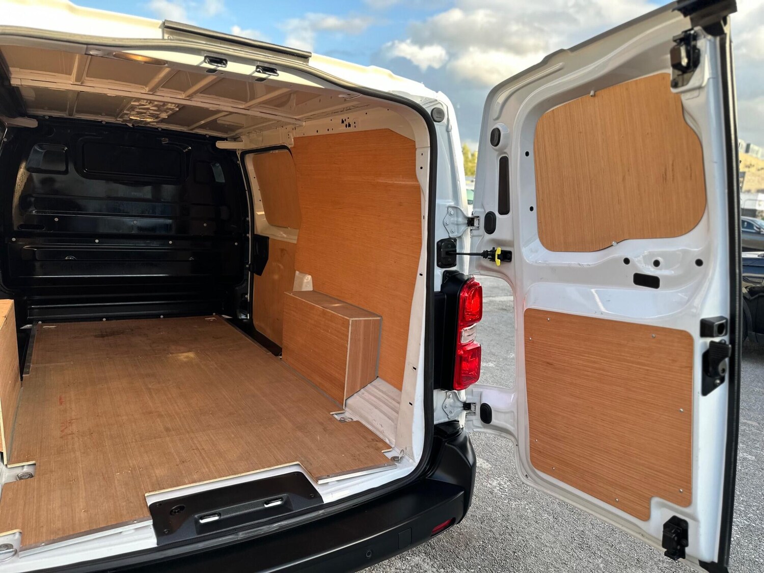 Used Vauxhall Vivaro 2022 for sale - 76607328: Photo 44