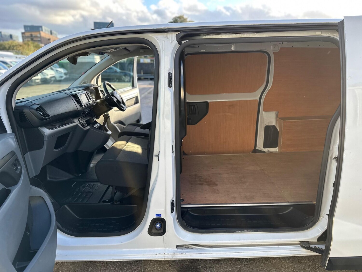 Used Vauxhall Vivaro 2022 for sale - 76607328: Photo 51