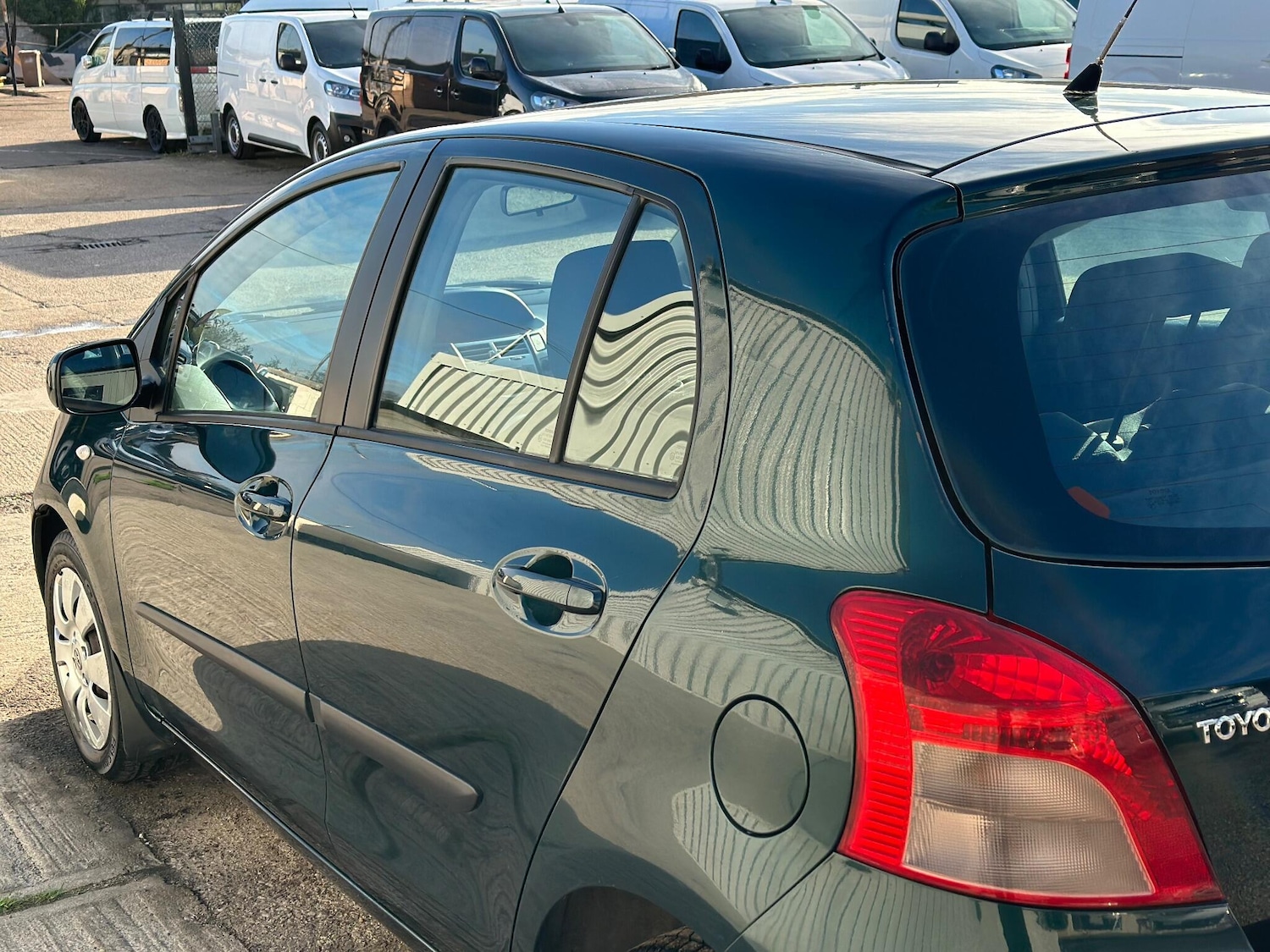 Used Toyota Yaris 2006 for sale - 76632921: Photo 26