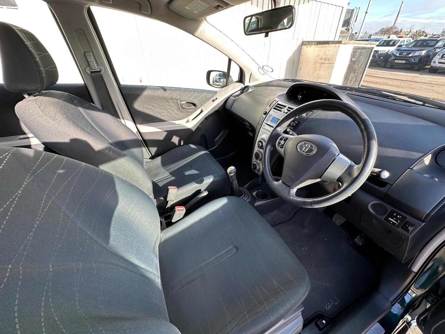 Used Toyota Yaris 2006 for sale - 76632921: Photo 9