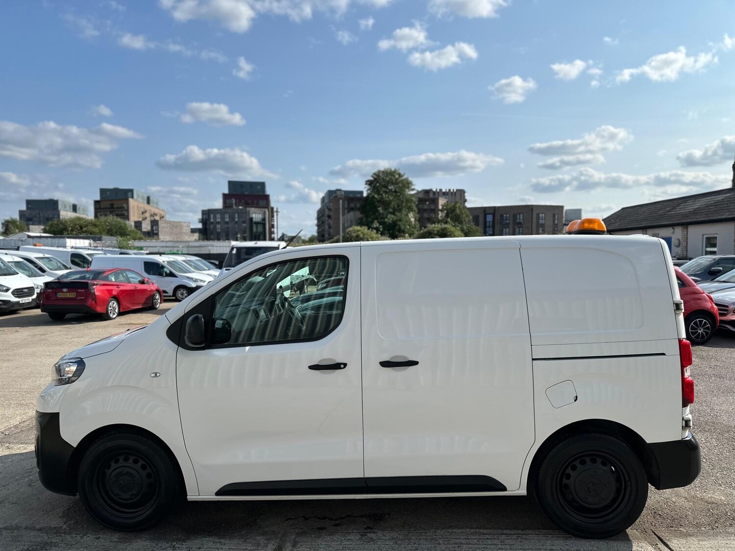 Used Peugeot Expert 2020 for sale - 77190527: Photo 17