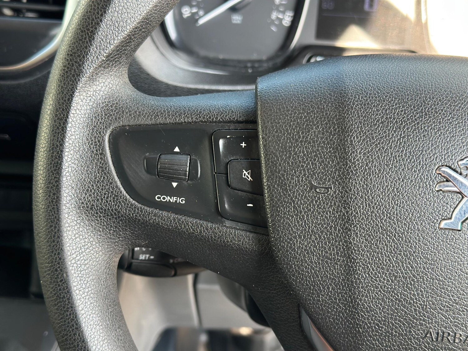 Used Peugeot Expert 2020 for sale - 77190527: Photo 32