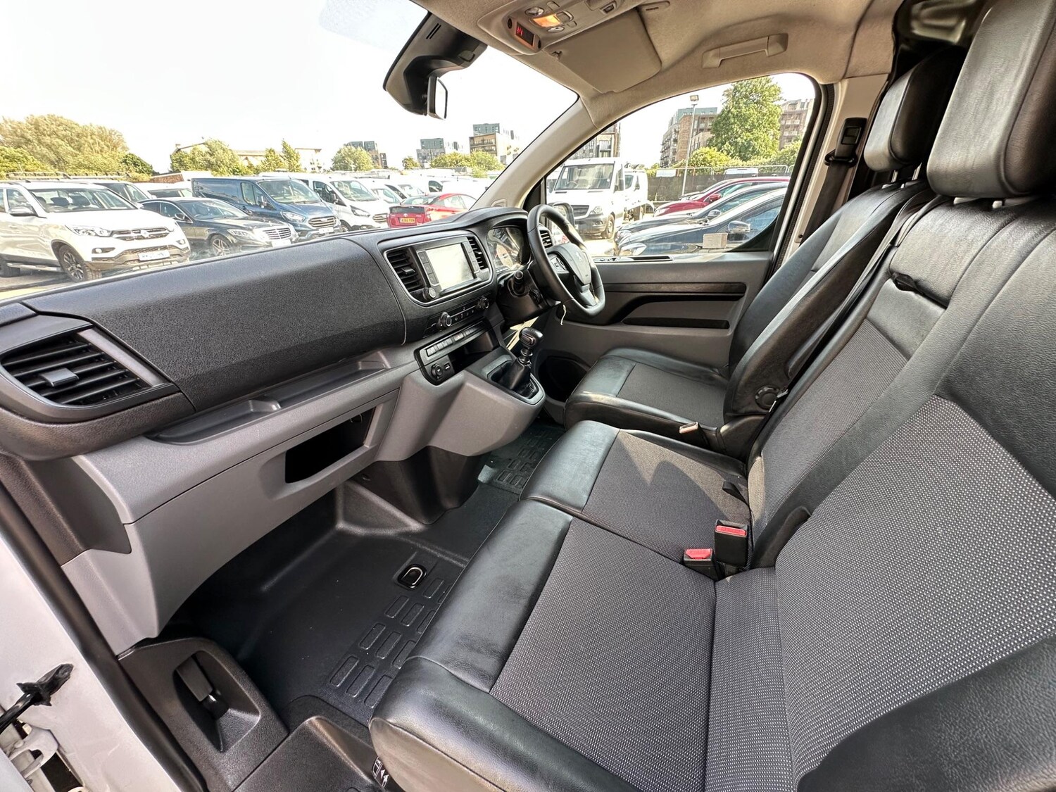 Used Peugeot Expert 2020 for sale - 77190527: Photo 56