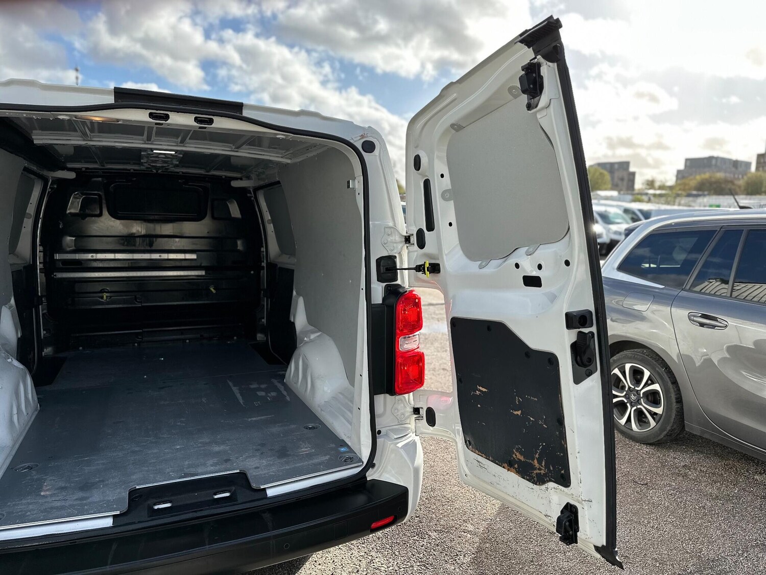 Used Vauxhall Vivaro 2021 for sale - 76752588: Photo 37