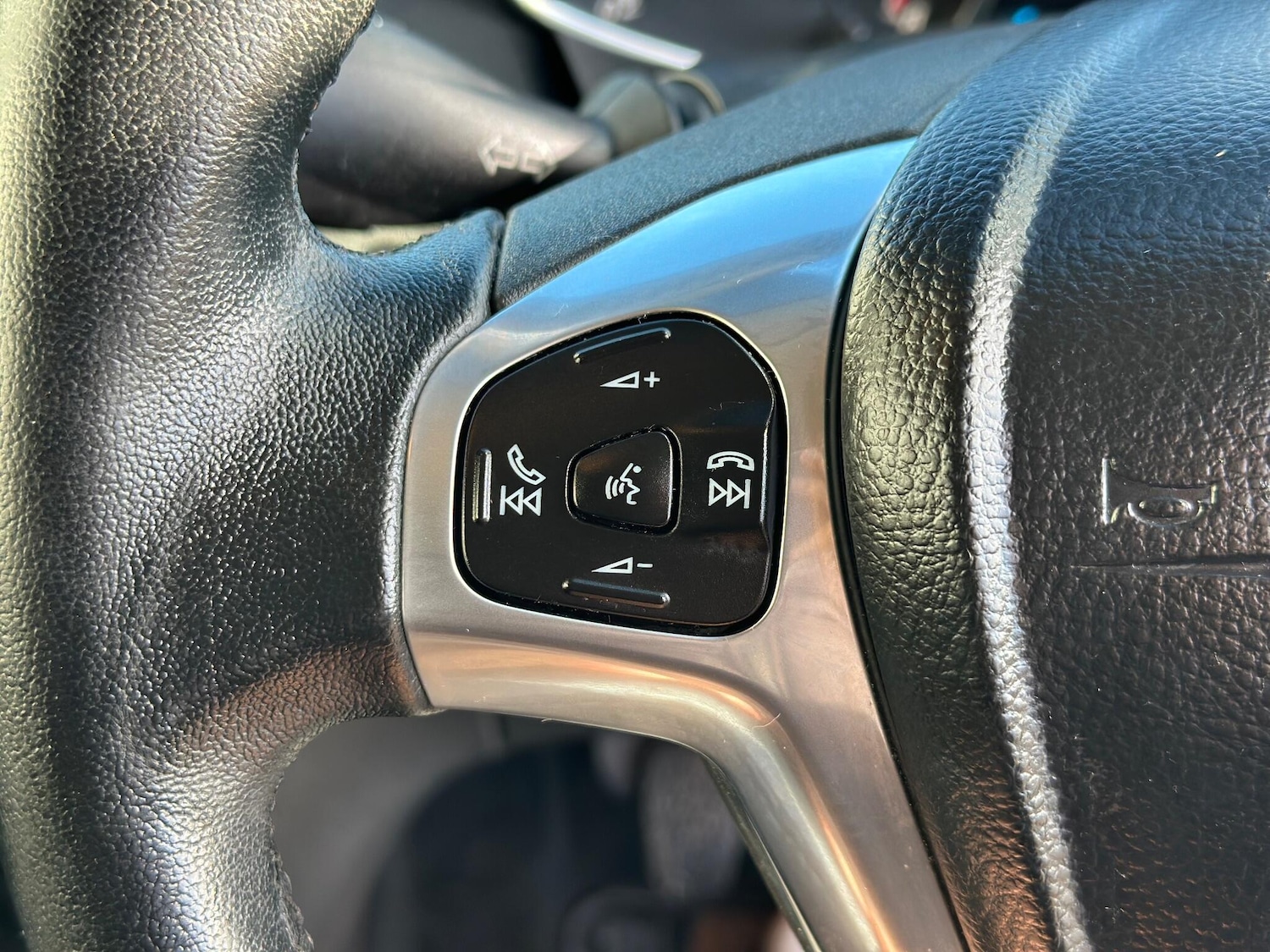 Used Ford Fiesta 2015 for sale - 76671707: Photo 35