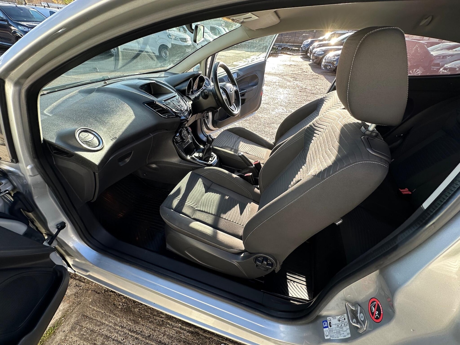 Used Ford Fiesta 2015 for sale - 76671707: Photo 48