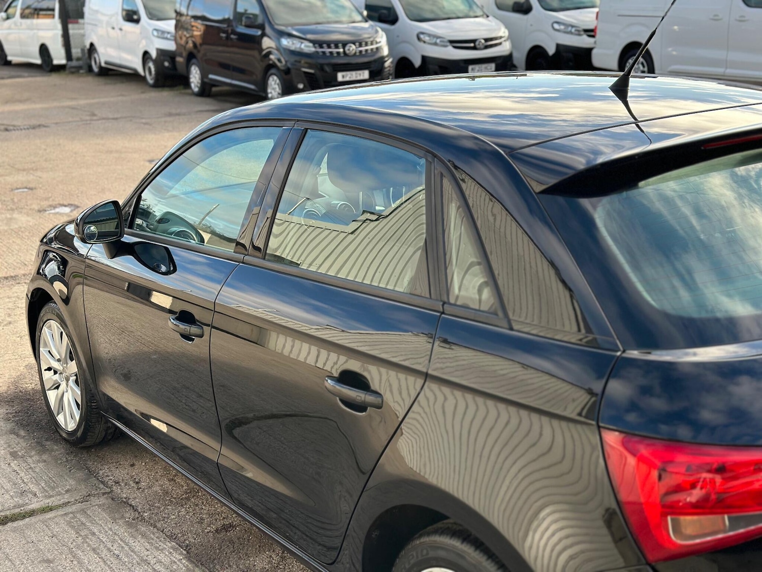 Used Audi A1 2013 for sale - 76645888: Photo 28