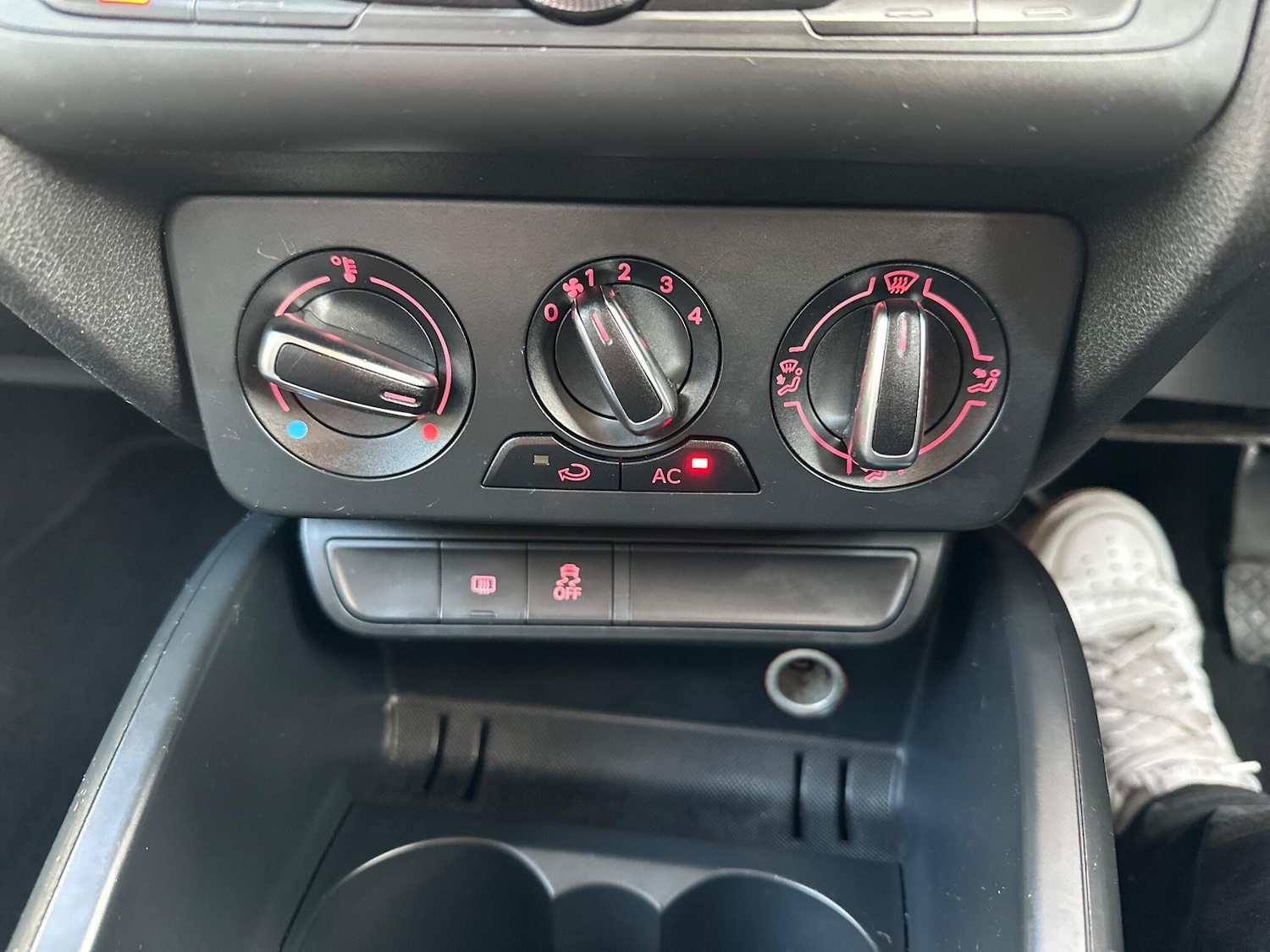 Used Audi A1 2013 for sale - 76645888: Photo 40