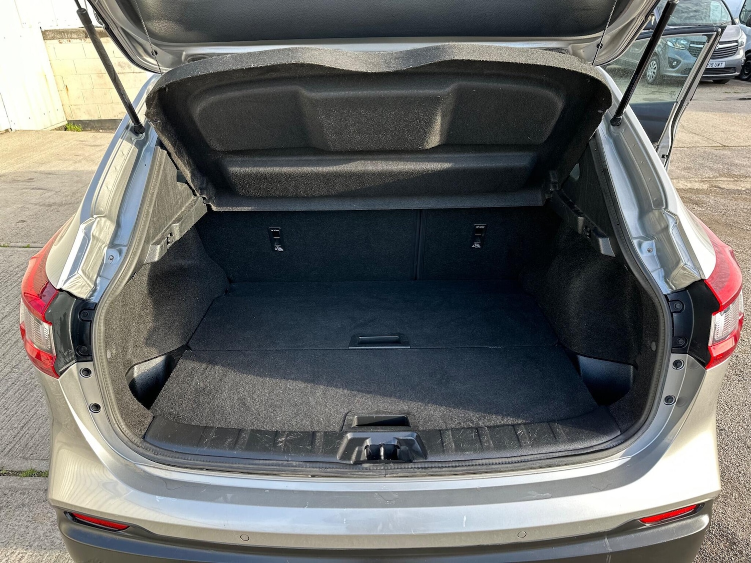 Used Nissan Qashqai 2018 for sale - 76572413: Photo 13