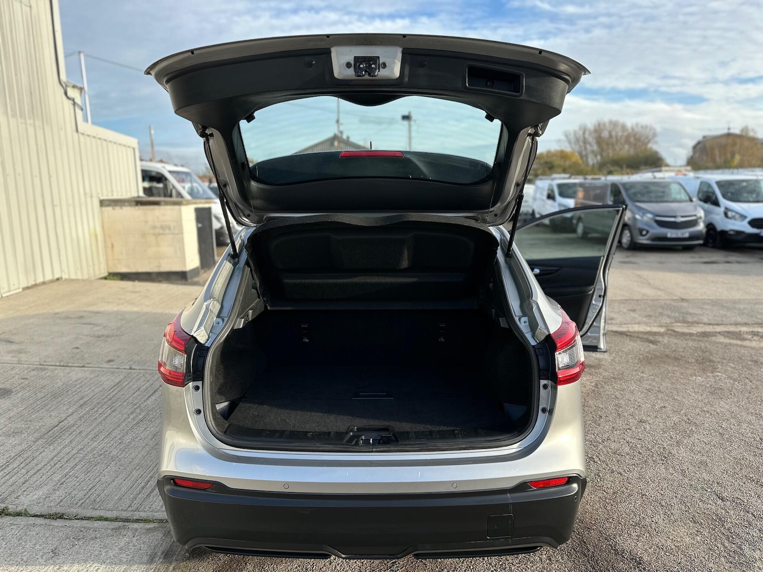 Used Nissan Qashqai 2018 for sale - 76572413: Photo 45