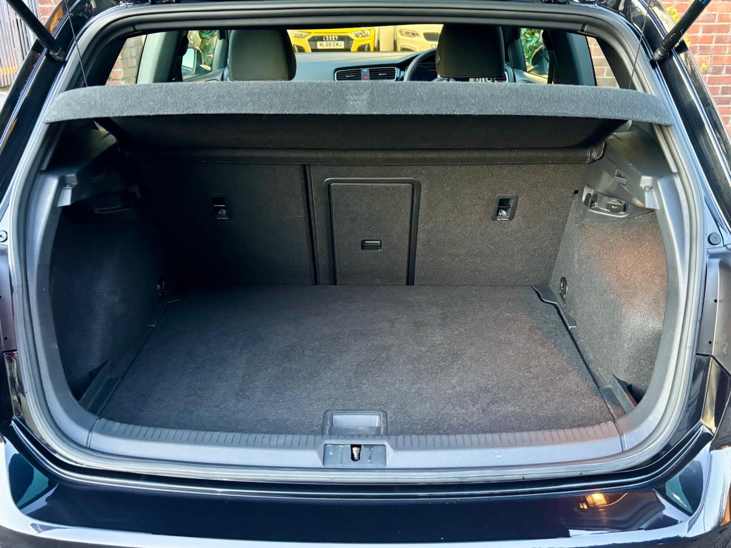 Used Volkswagen Golf 2019 for sale - 76592508: Photo 44